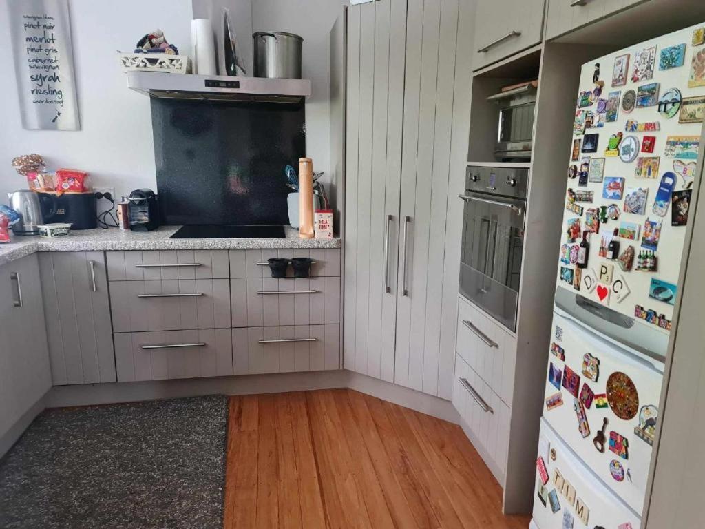 Kk Boarding Holiday House Hamilton Esterno foto